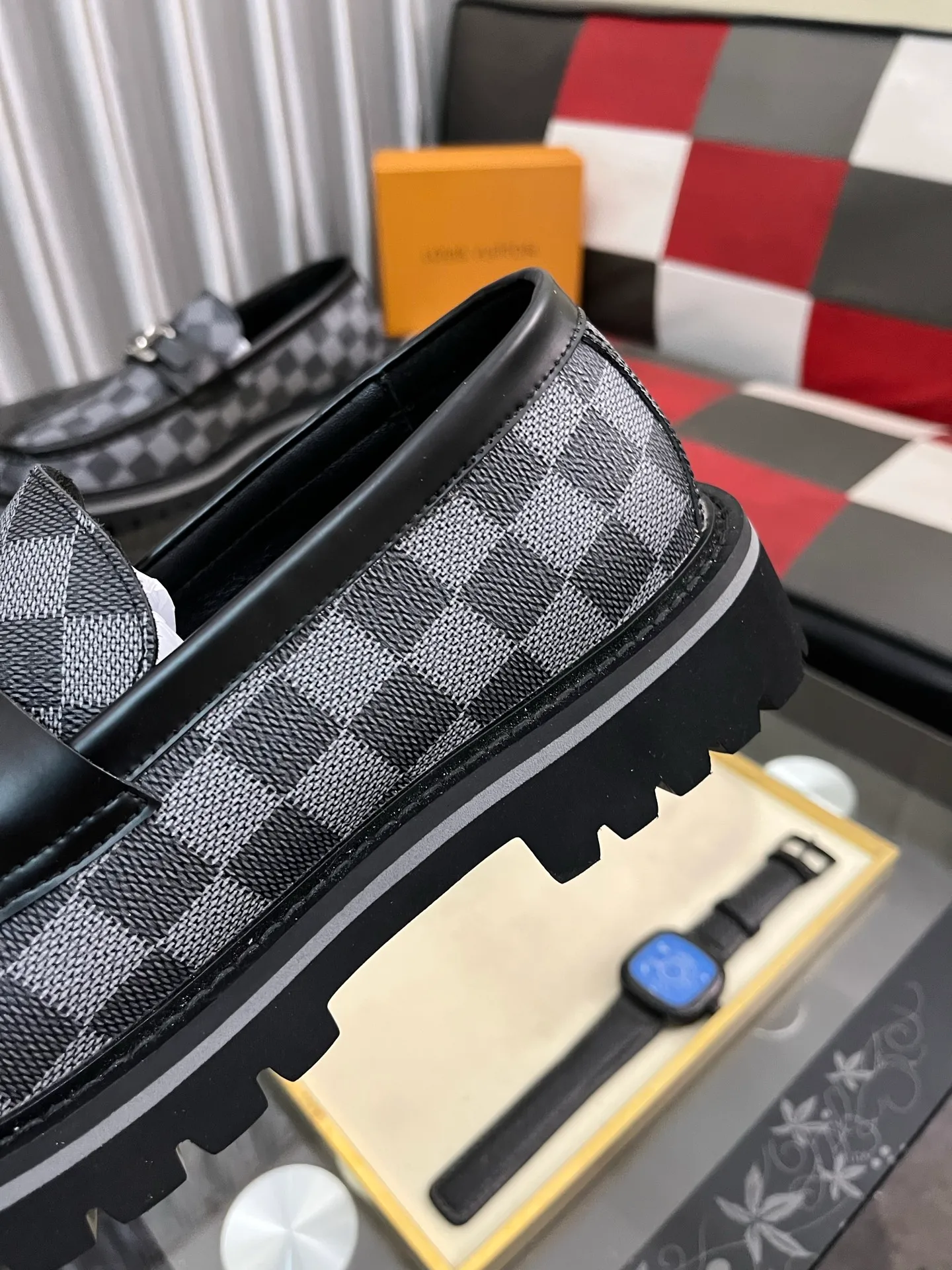 Men's shoes💰458⌚️⌚️[Louis Vuitton (LV)] High-end business formal leather shoes🍀luxurious and elegant style, paying equal attention to practicality and style, professional focus on details and quality, counter original 1⃣️: 1⃣️super accurate reproduction👍🏻! Material: The upper is made of imported original calfskin➕imported Italian cowhide leather. Original anti-slip and wear-resistant outsole! Code number: 38--443️⃣Colors available